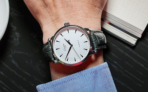 格拉蘇蒂手表售后維修服務(wù)(格拉蘇蒂手表走慢如何維修?)