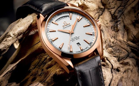 在哪維修售后歐米茄手表(歐米茄手表有霧了怎么辦?)