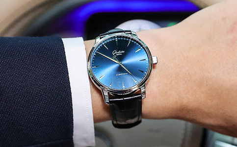 深圳格拉蘇蒂保修服務點(格拉蘇蒂表盤變暗)