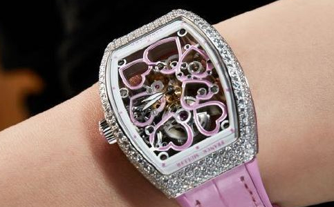 法穆蘭維修(法穆蘭手表走時不準(zhǔn)的處理方法)